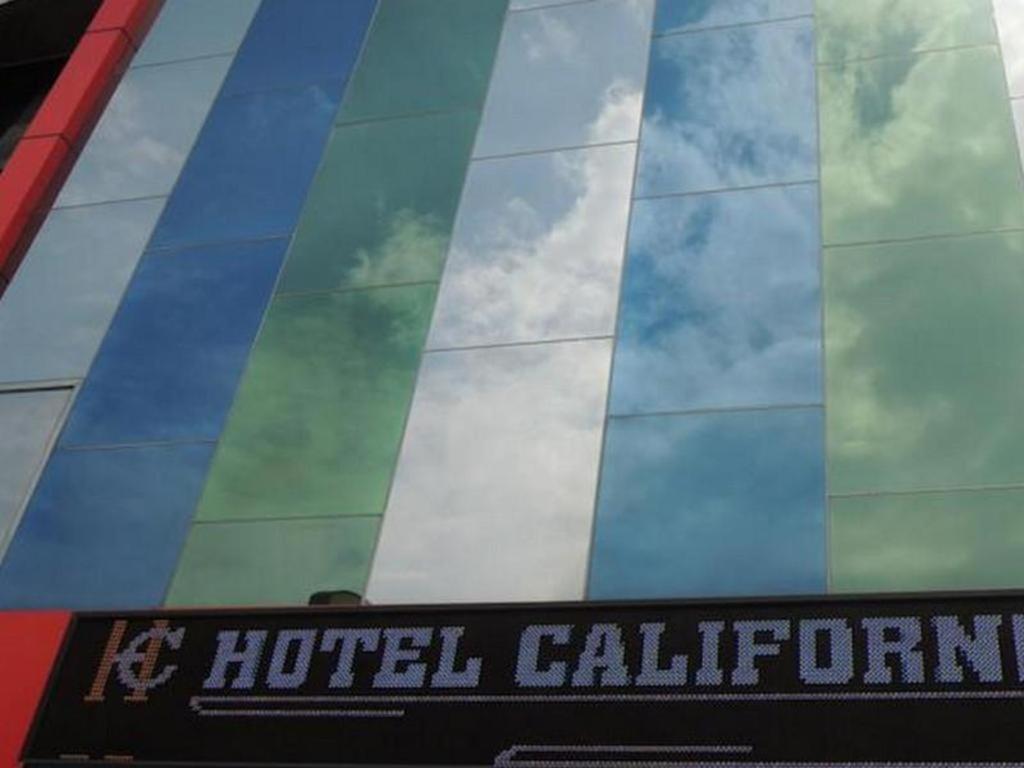California Hotel Τζακάρτα Εξωτερικό φωτογραφία
