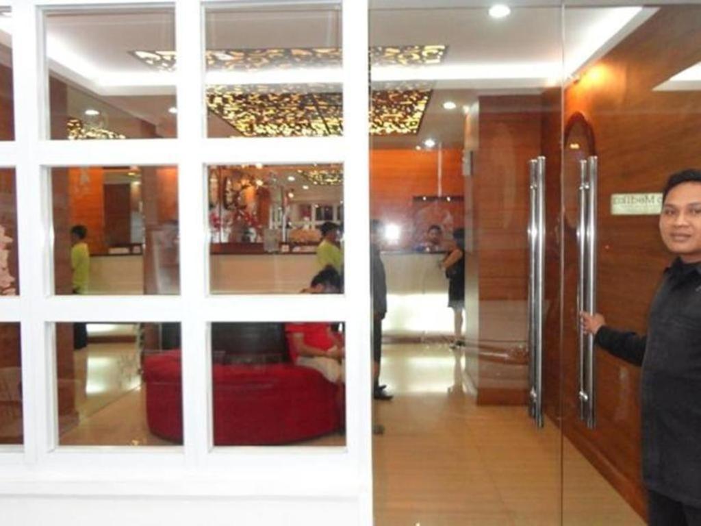 California Hotel Τζακάρτα Εξωτερικό φωτογραφία
