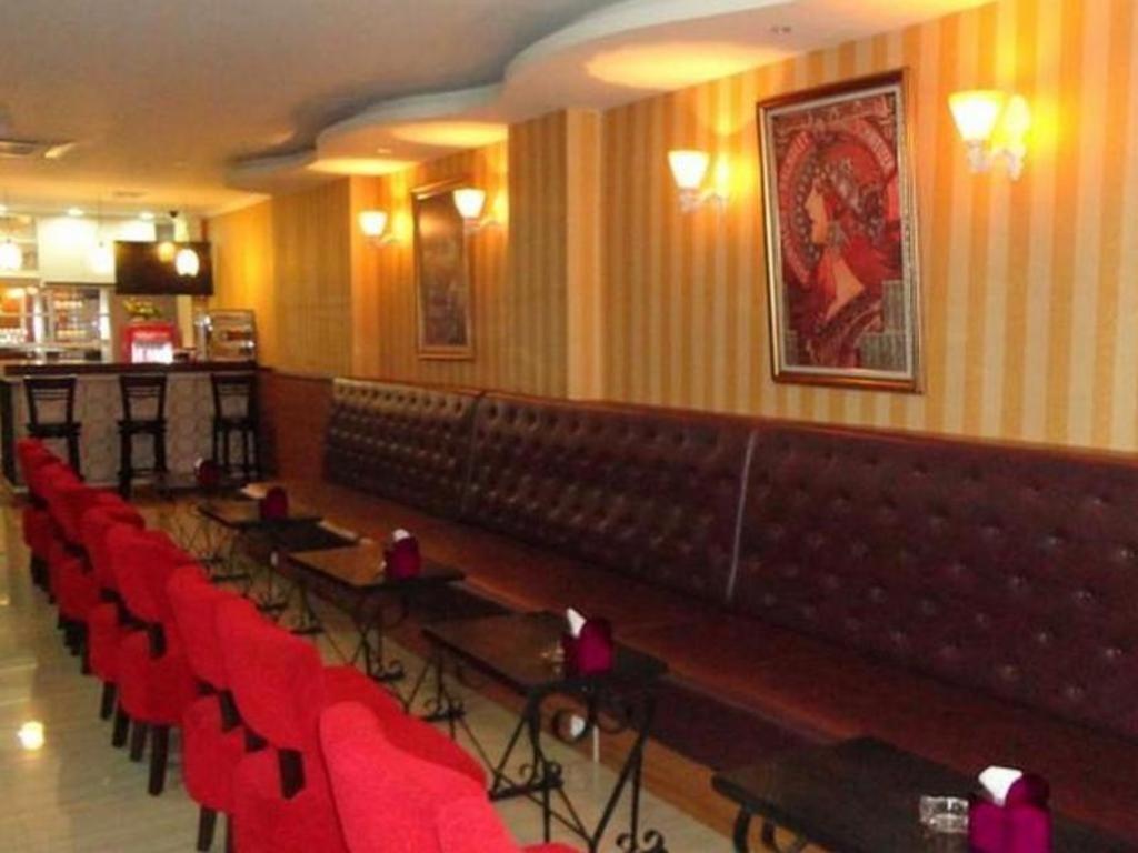 California Hotel Τζακάρτα Εξωτερικό φωτογραφία