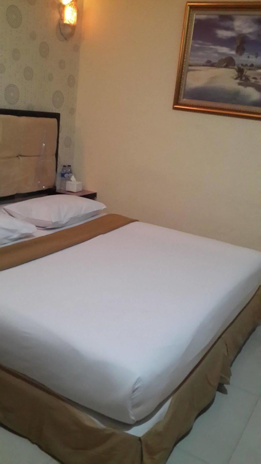 California Hotel Τζακάρτα Εξωτερικό φωτογραφία