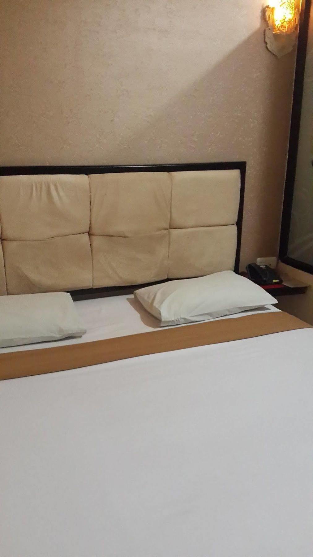 California Hotel Τζακάρτα Εξωτερικό φωτογραφία